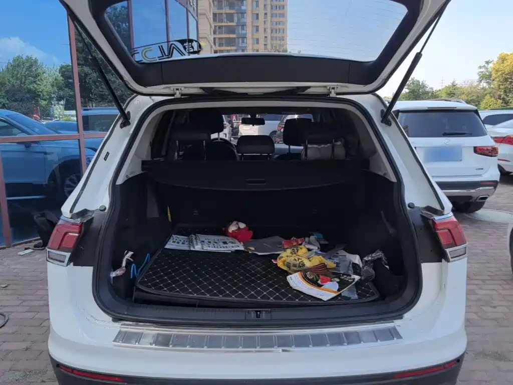 Volkswagen Tiguan L 2017 — фото 19