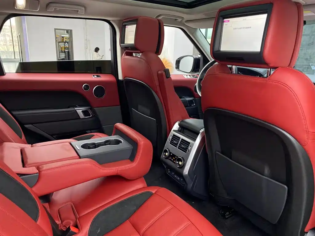 Land Rover Sport 2020 — фото 11