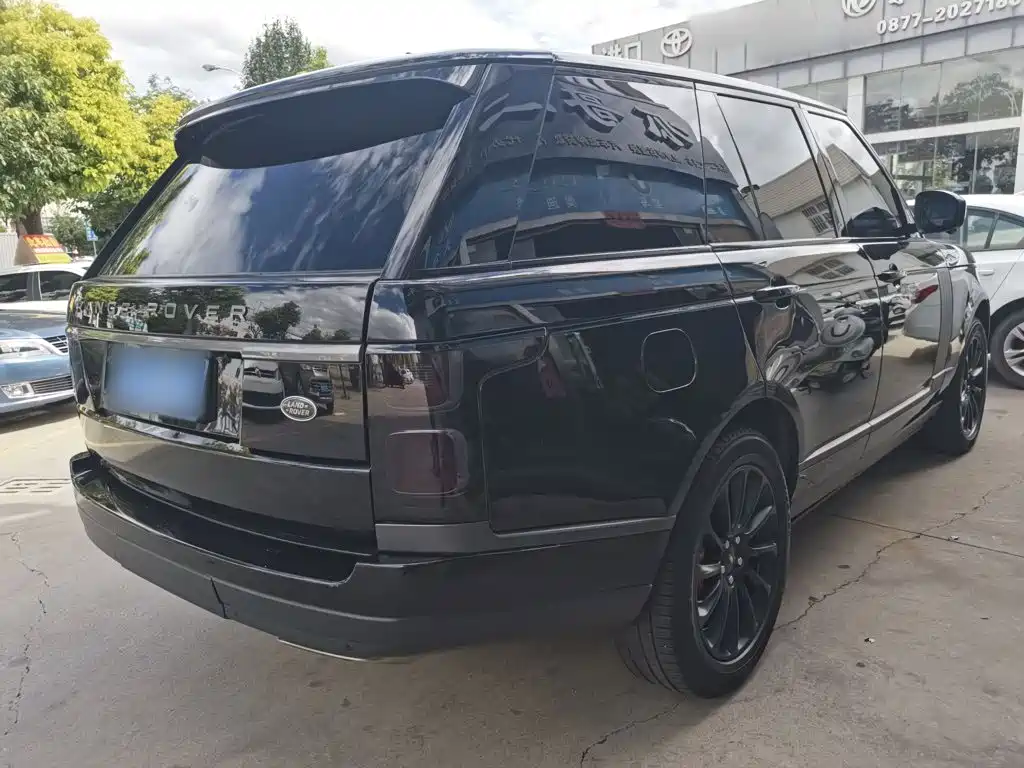 Land Rover Range Rover 2018 — фото 11