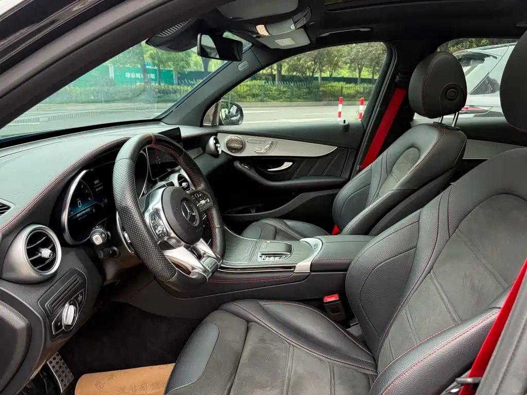 Mercedes-Benz GLC AMG 2020 — фото 10