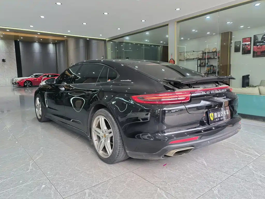 Porsche Panamera 2019 — фото 15