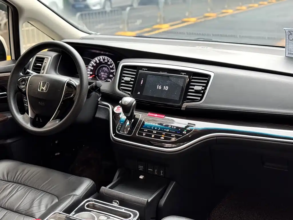 Honda Odyssey 2019 — фото 11