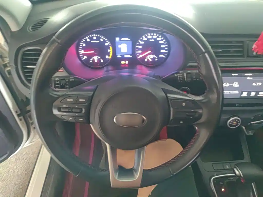 Kia KX CROSS 2020 — фото 11