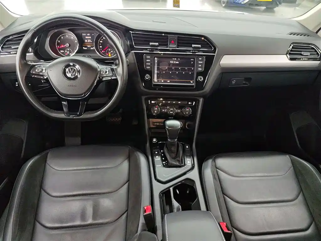Volkswagen Tiguan L 2018 — фото 14