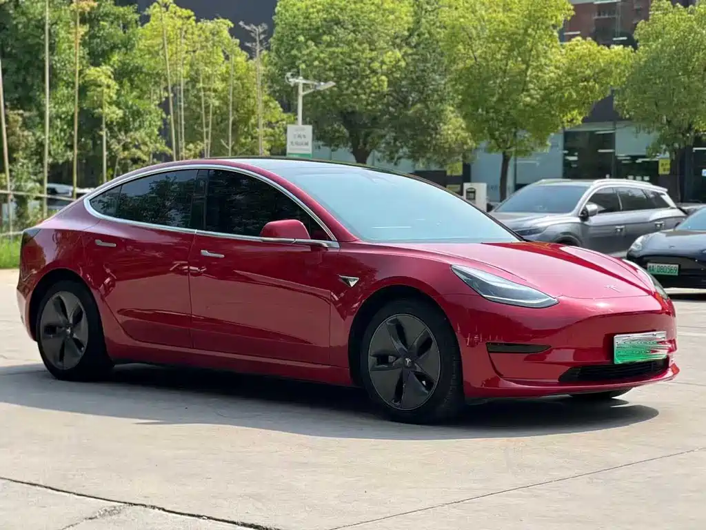 Tesla Model 3 2020 — фото 3