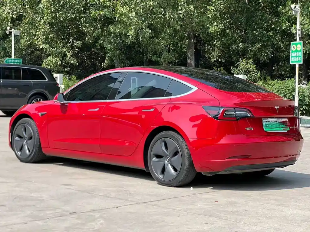 Tesla Model 3 2020 — фото 9