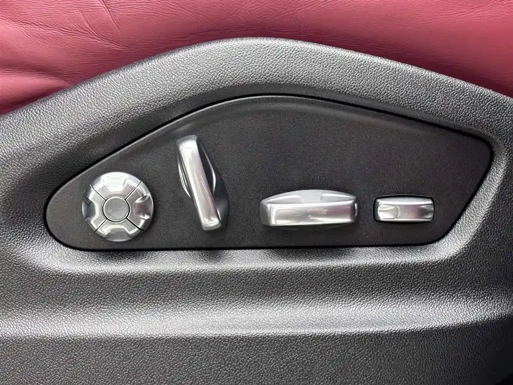 Porsche Cayenne 2019 — фото 16