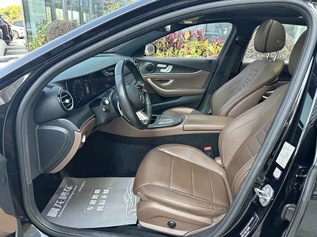 Mercedes-Benz E-Class 2023 — фото 15