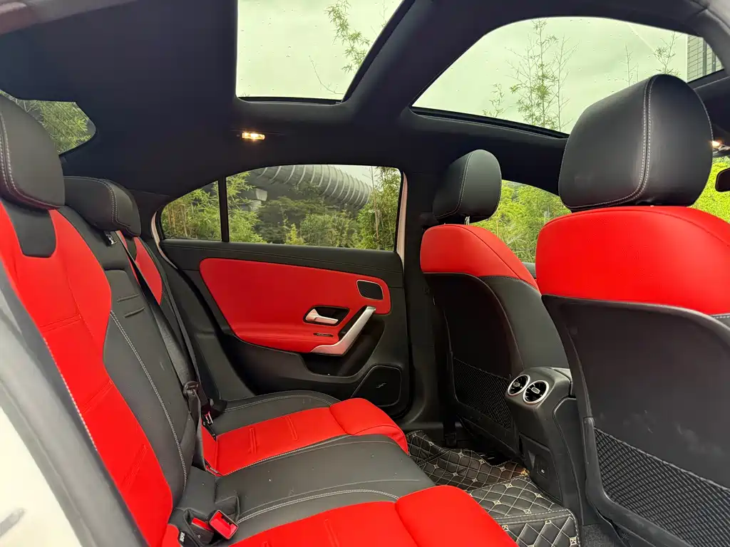 Mercedes-Benz A-Class AMG 2024 — фото 16