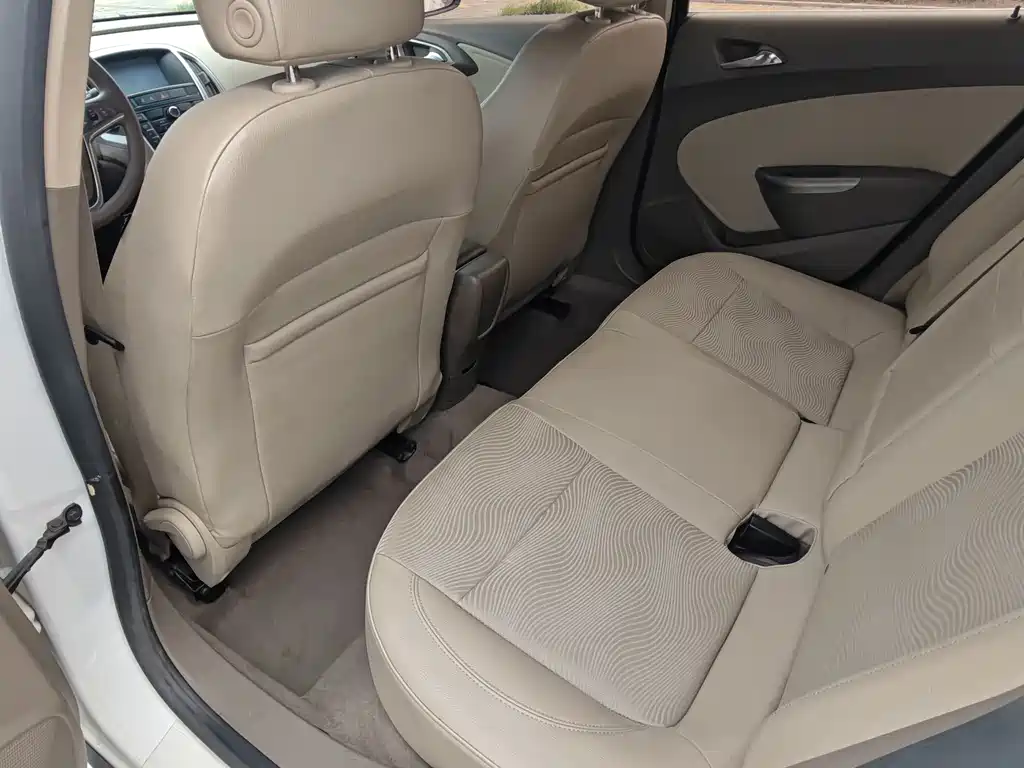 Buick Excelle 2013