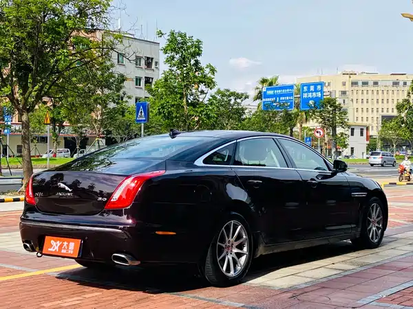 Jaguar XJ 2015