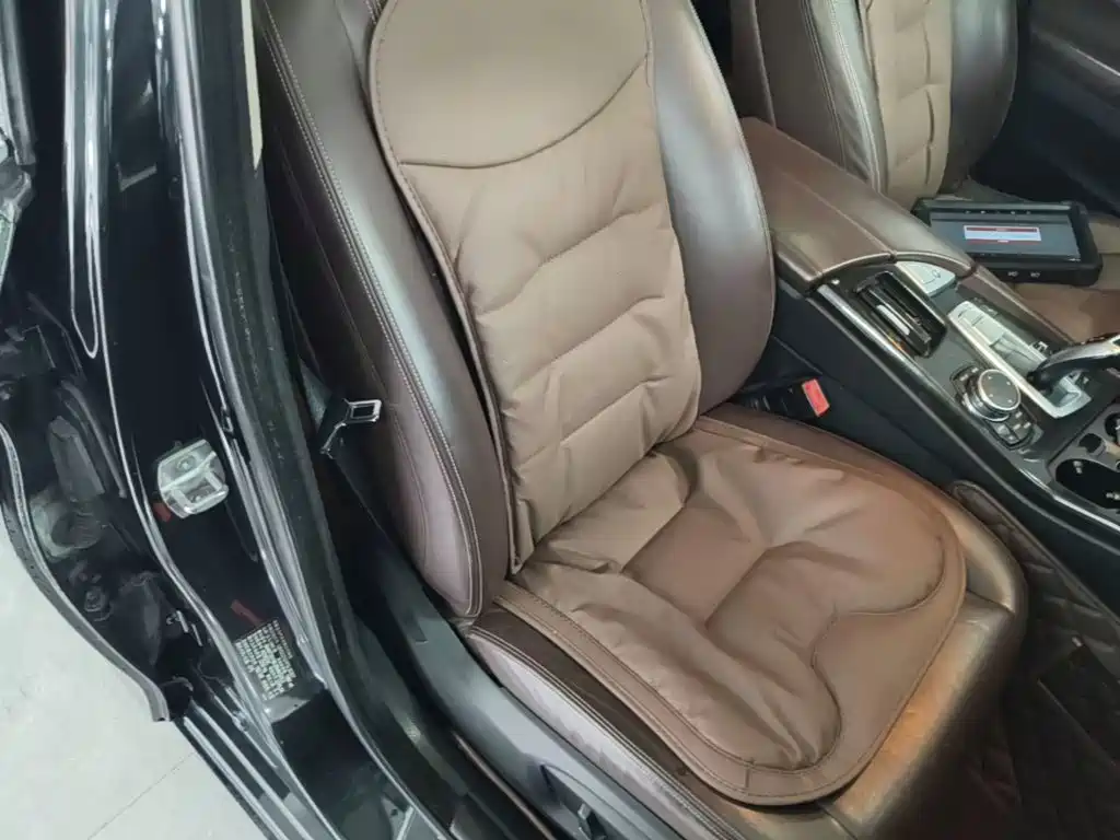 BMW 5 Series 2015 — фото 25