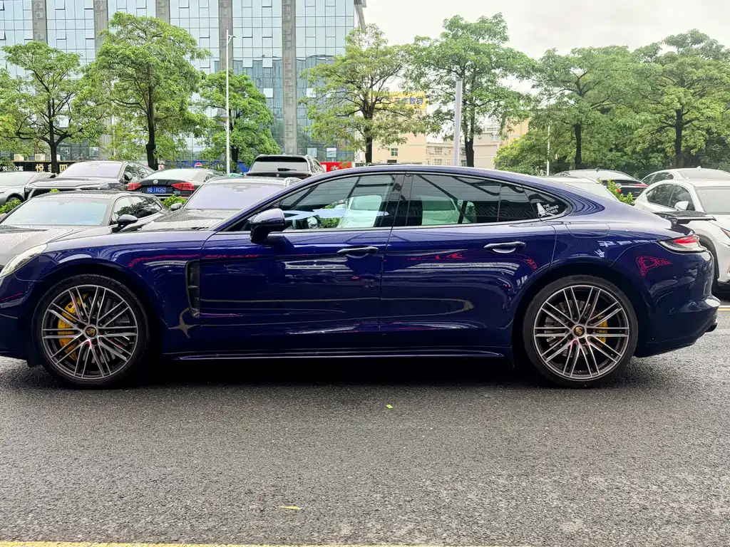 Porsche Panamera Hybrid 2022 — фото 10
