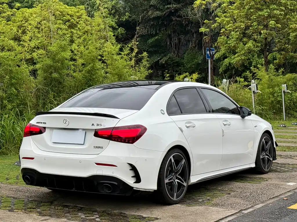 Mercedes-Benz A-Class AMG 2024 — фото 7