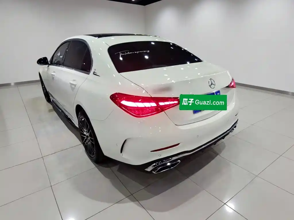 Mercedes-Benz C-Class 2025