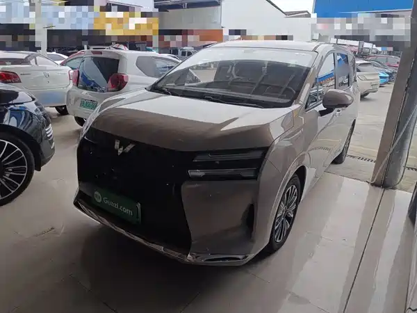Wuling Starlight 730 New Energy 2025