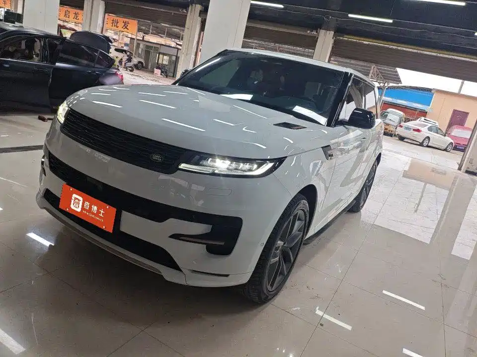 Land Rover Range Rover Sport 2025 — фото 1