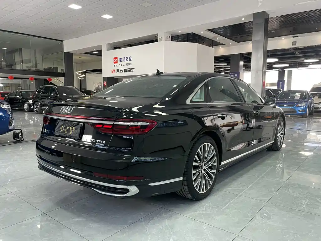 Audi A8 2025