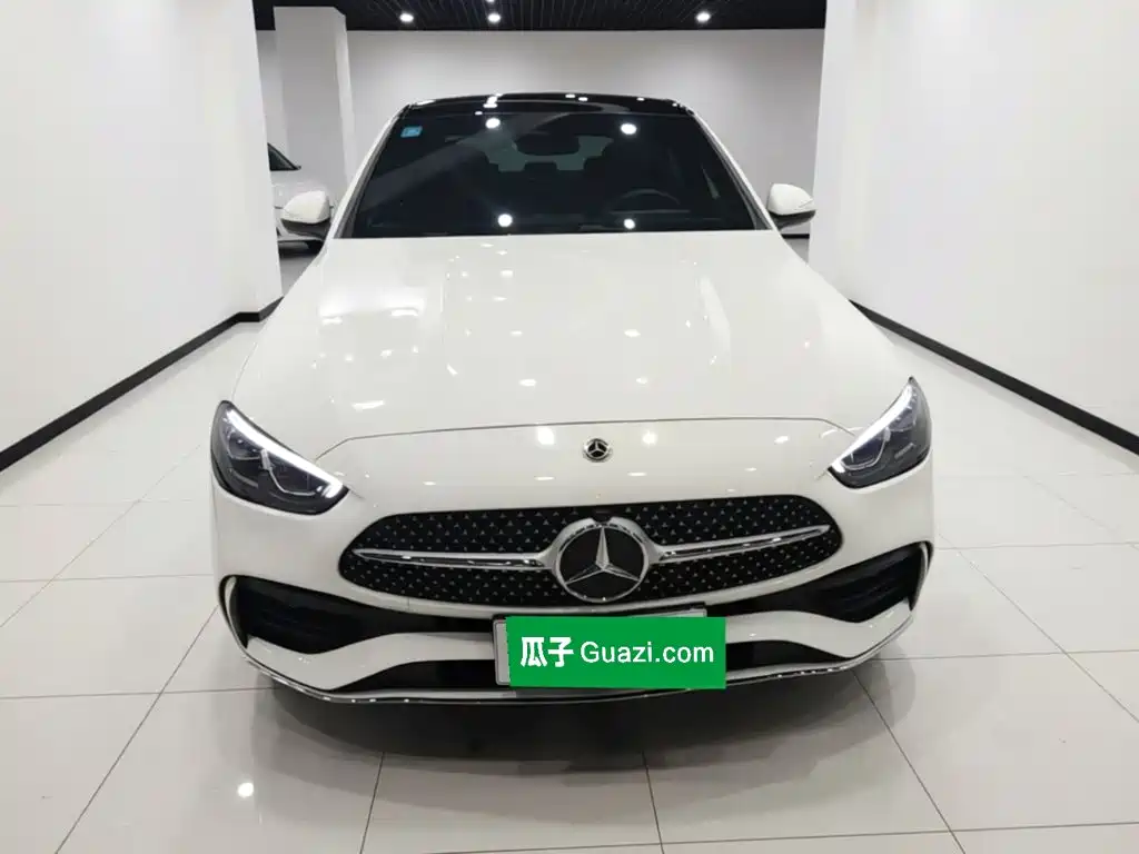 Mercedes-Benz C-Class 2025