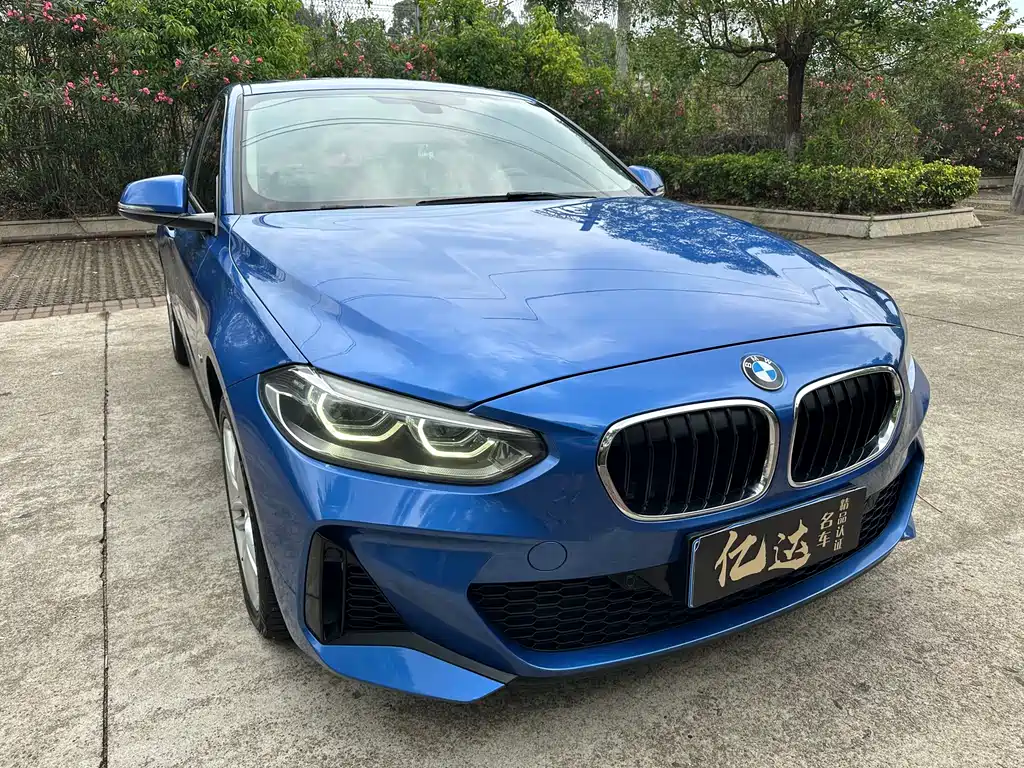 BMW 1 Series 2020 — фото 10