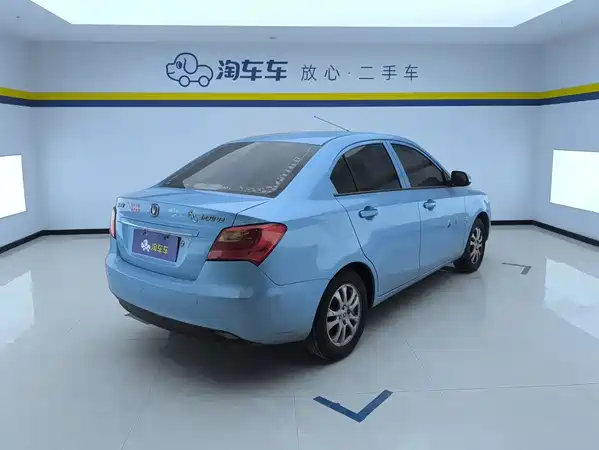 Changan Yuexiang V3 2015