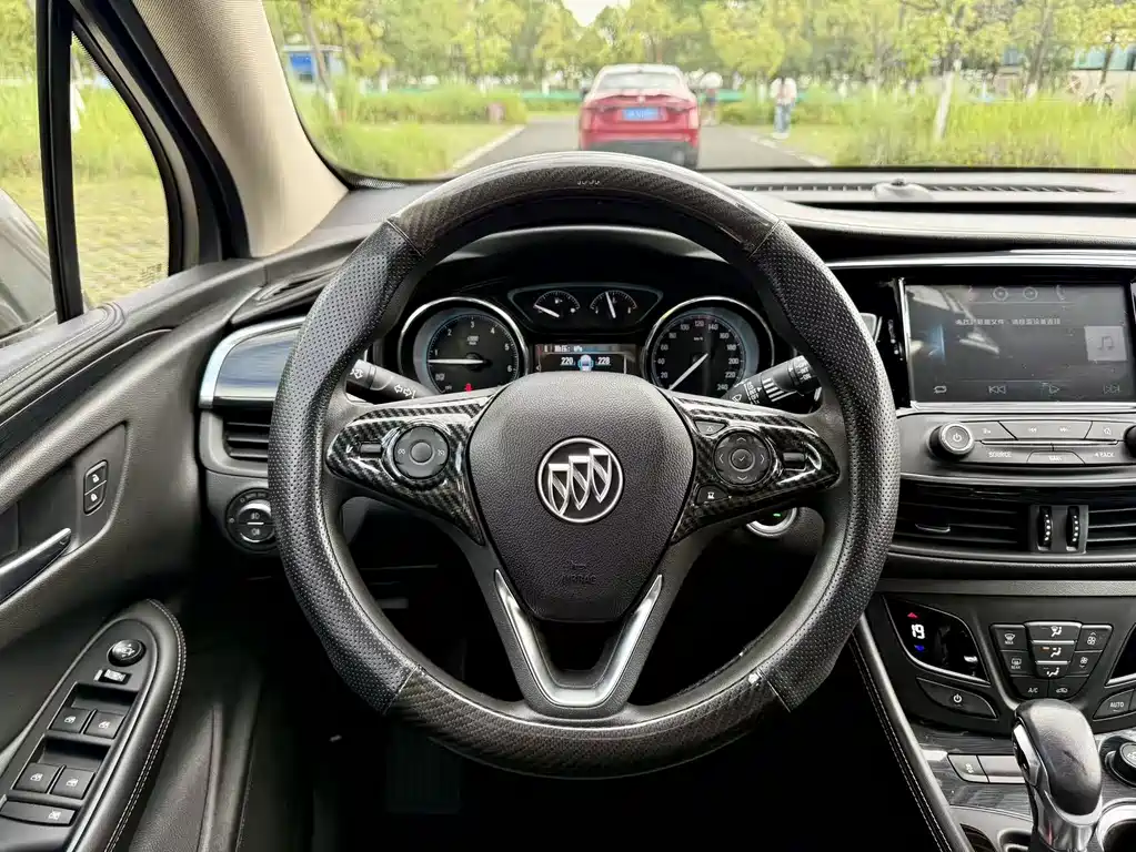 Buick Envision Plus 2017 — фото 14