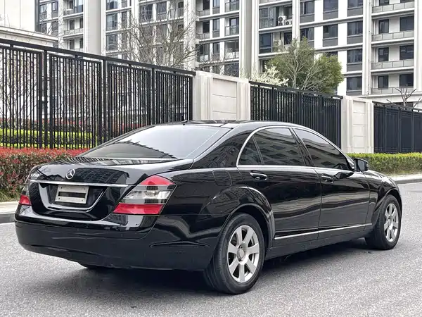 Mercedes-Benz S-Class 2007
