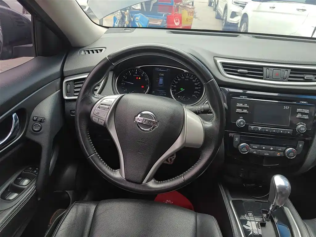 Nissan X-Trail 2016 — фото 11