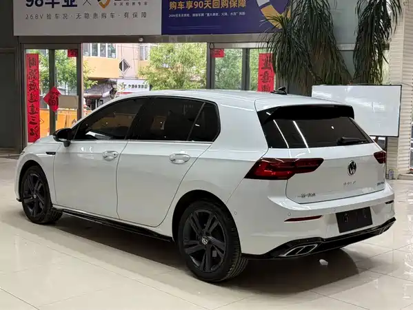 Volkswagen Golf 2023