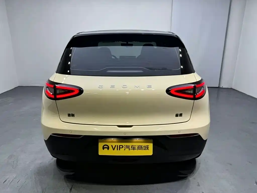 Geely Galaxy Starwish 2025 — фото 3