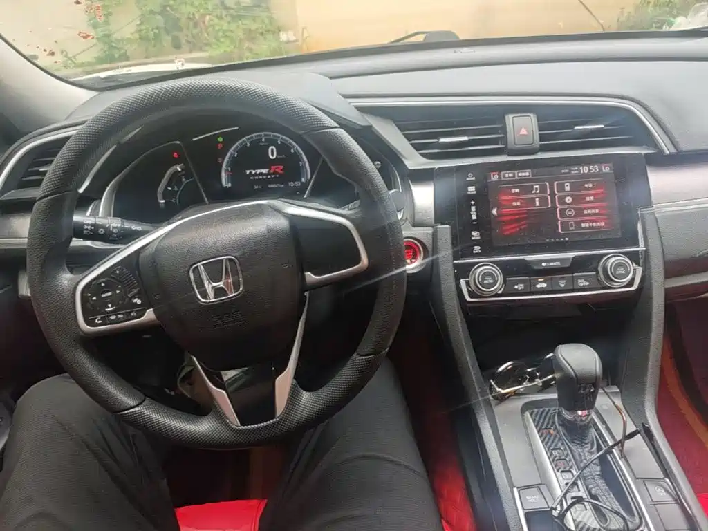 Honda Civic 2018 — фото 10