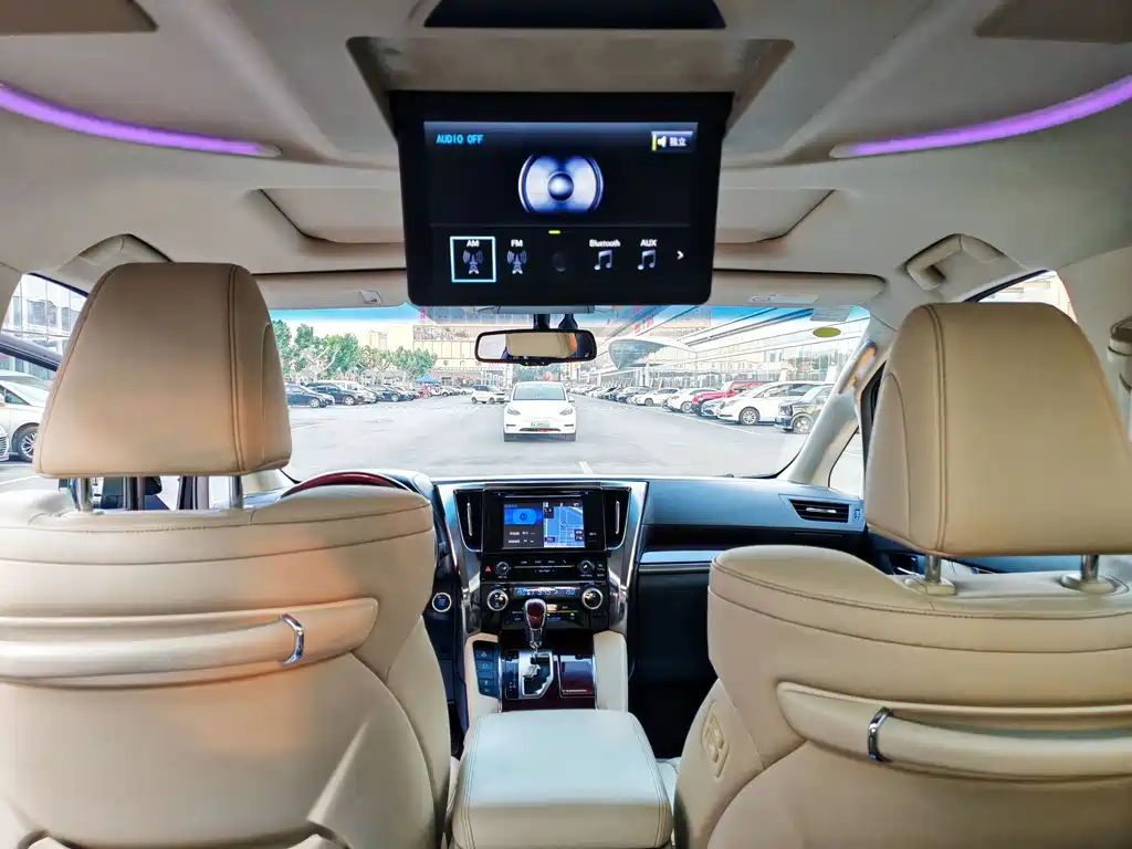 Toyota Alphard 2017 — фото 5