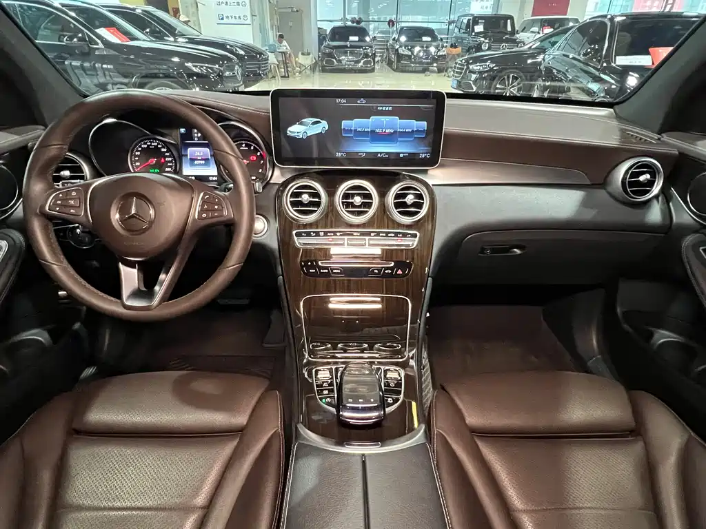 Mercedes-Benz GLC 2019 — фото 21