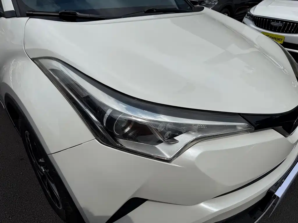 Toyota IZOA 2018 — фото 9