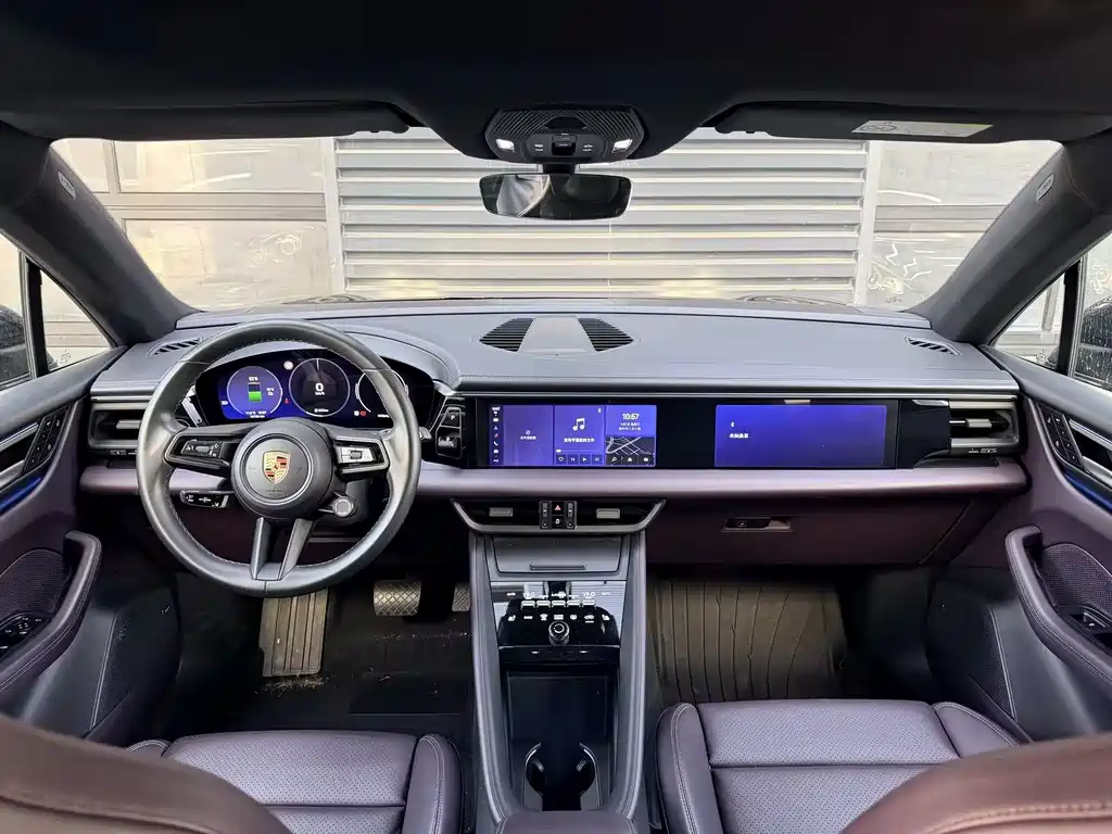 Porsche Macan EV 2025 — фото 13