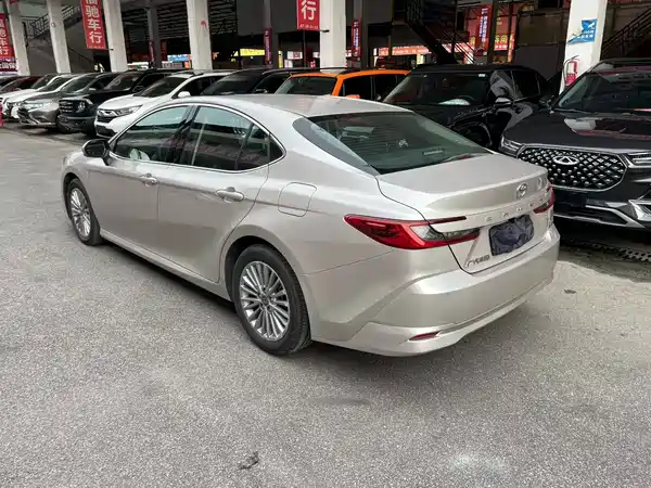 Toyota Camry 2025
