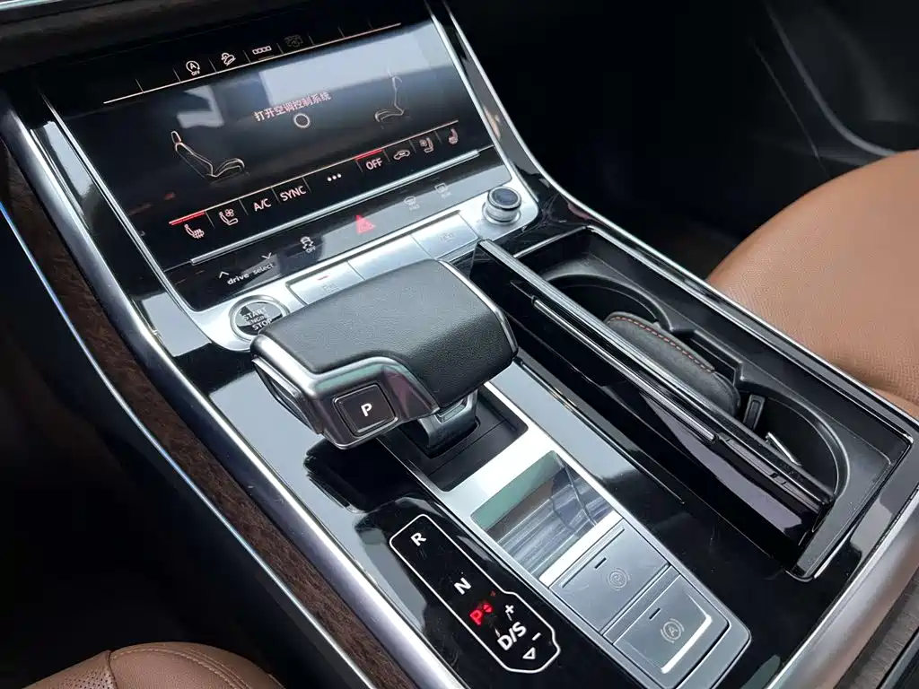 Audi Q7 2022 — фото 20