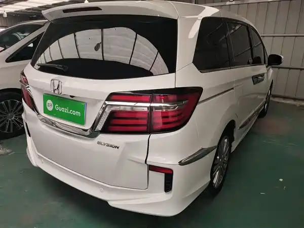 Honda Elysion 2016