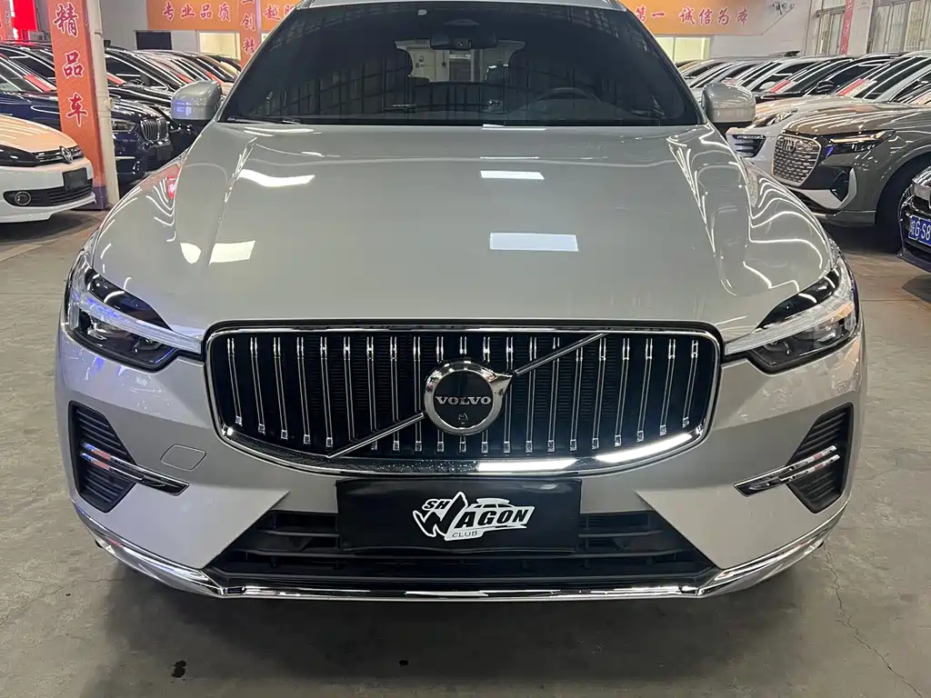 Volvo XC60 2025 — фото 2