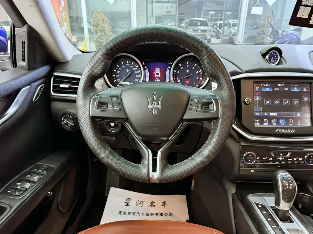 Maserati Ghibli 2016 — фото 12