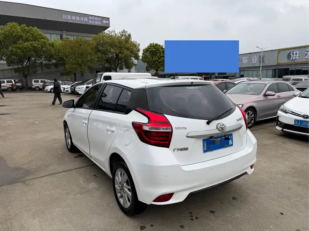 Toyota Yaris L 2018 — фото 4