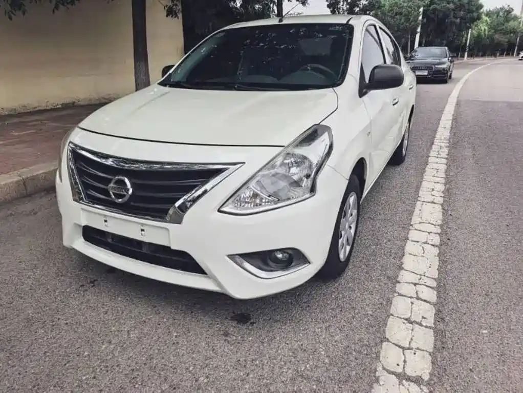 Nissan Sunny 2016 — фото 1