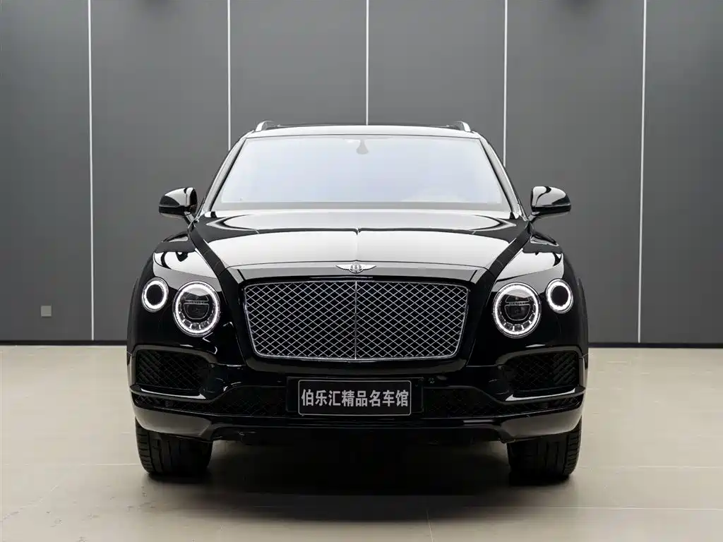 Bentley Bentayga 2018 — фото 3