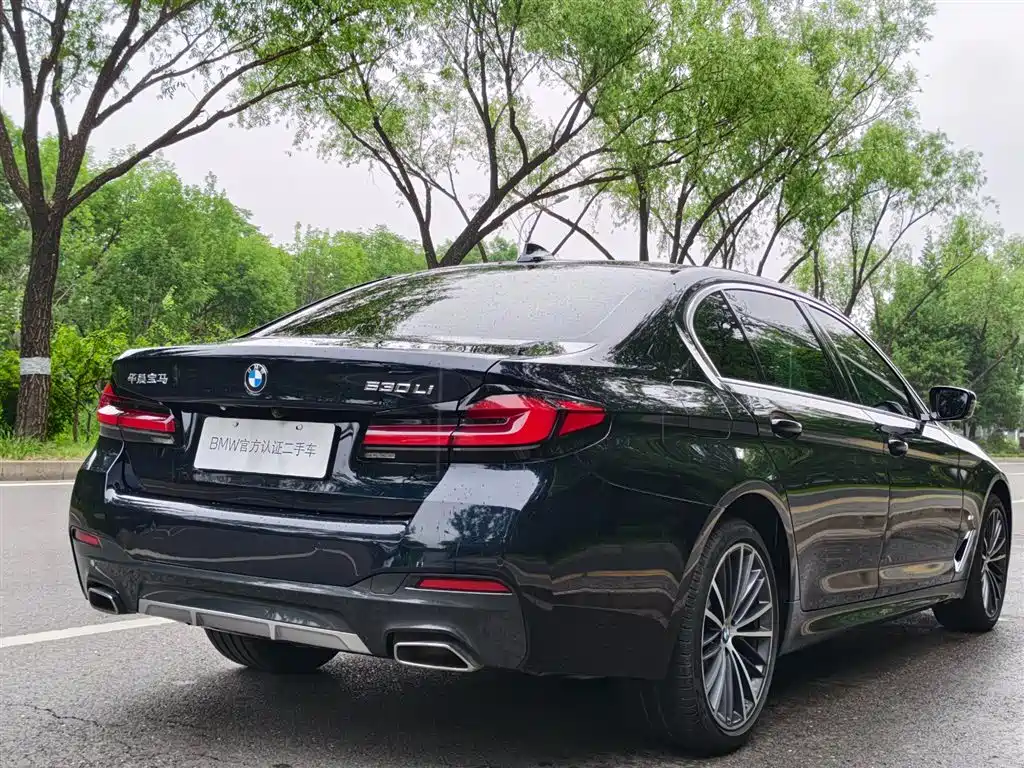 BMW 5 Series 2024 — фото 12
