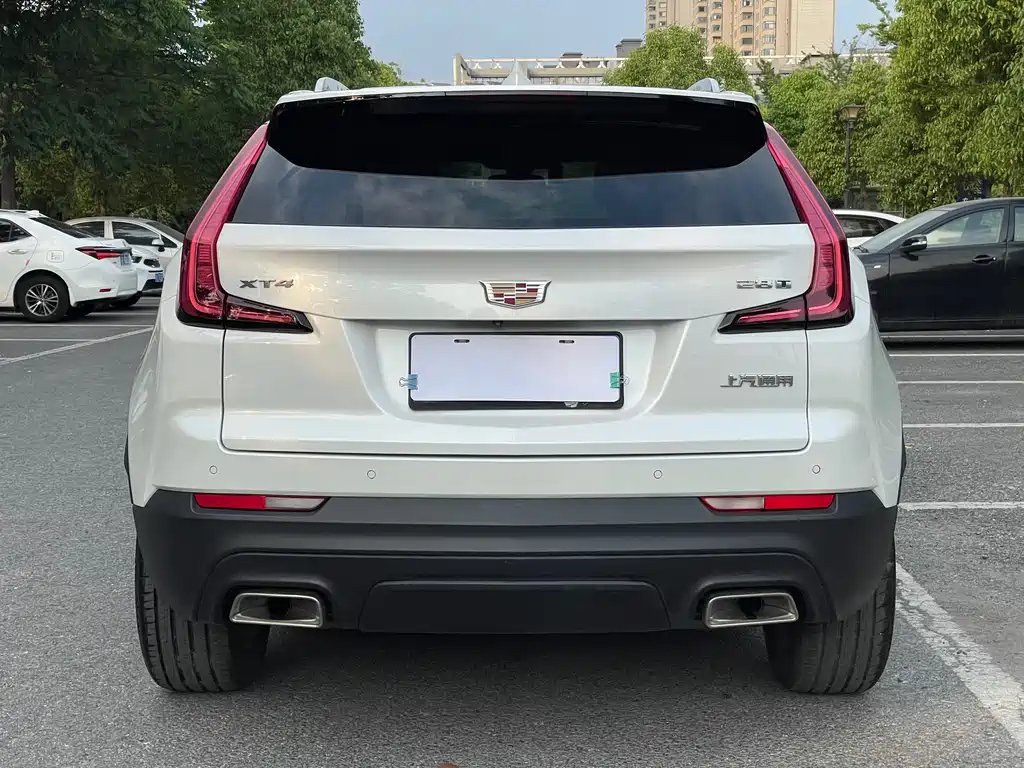 Cadillac XT4 2021 — фото 18