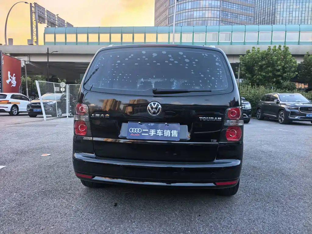 Volkswagen Touran 2014