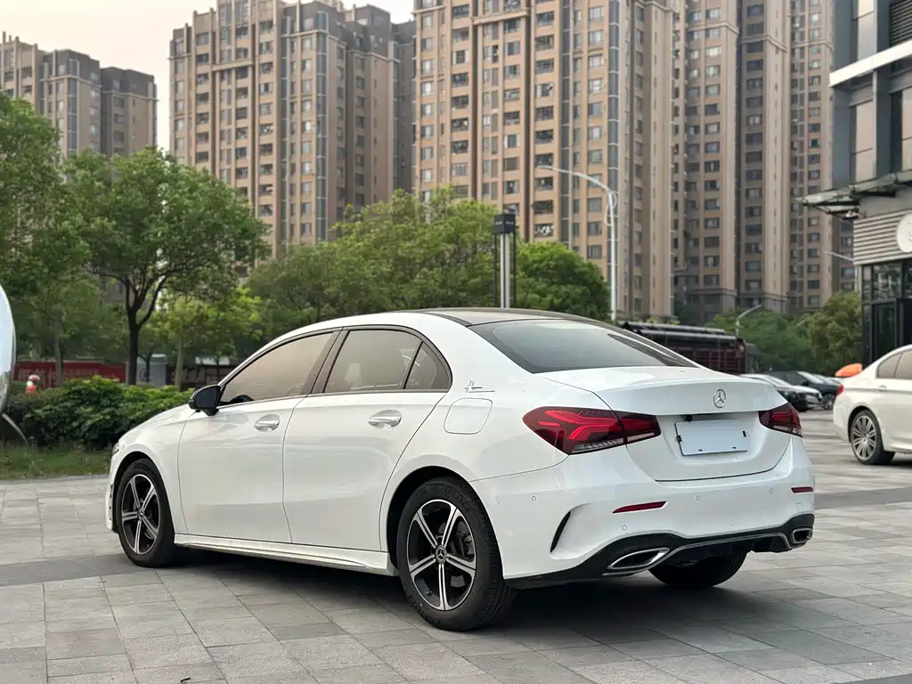 Mercedes-Benz A-Class 2022 — фото 6