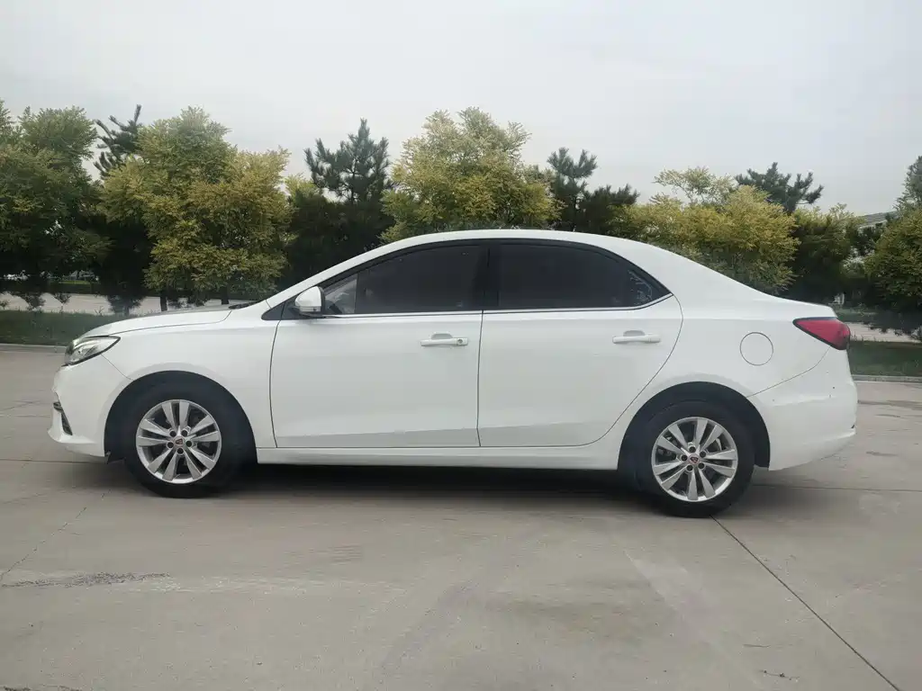 Roewe 360 2018