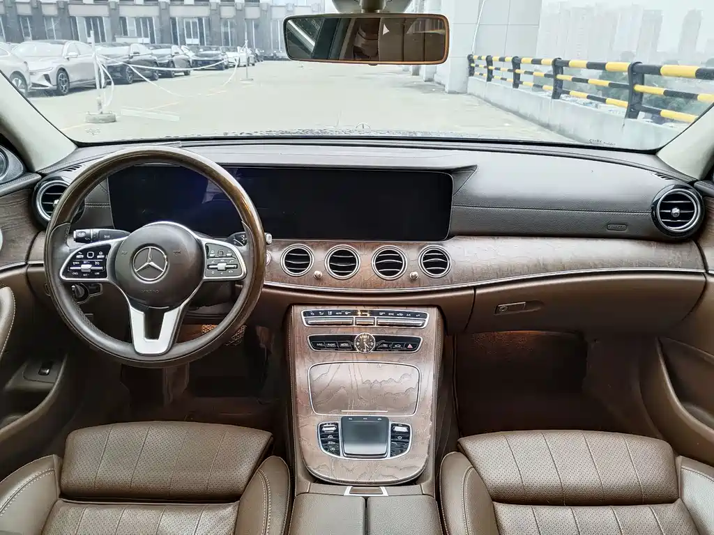 Mercedes-Benz E-Class 2020 — фото 8