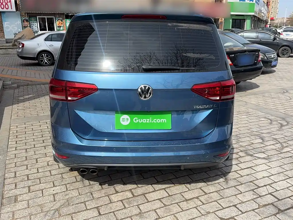 Volkswagen Touran 2018 — фото 13